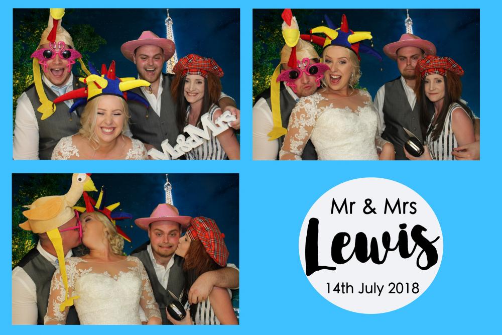 Mr & Mrs Lewis's Wedding | View more photos from the event at images.mobile-photo-booth.com/u/MobilePhotoBoothUK/Mr-Mrs-Lewiss-Wedding